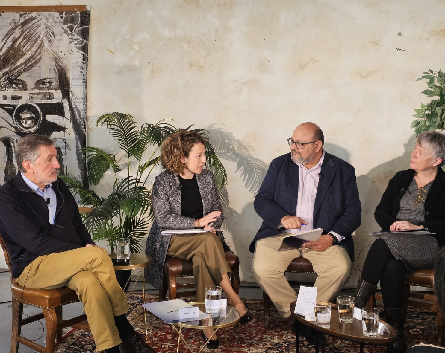 Mesa redonda: 'Combinar la respuesta de emergencia con el apoyo a largo plazo en la Ayuda Humanitaria'